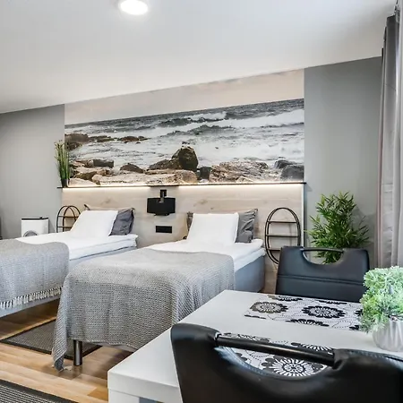 Majoituspalvelu Nurmi Oy Kauppakatu 52 *